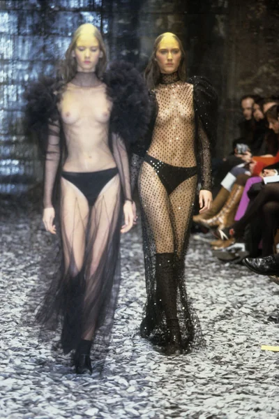 Look 63